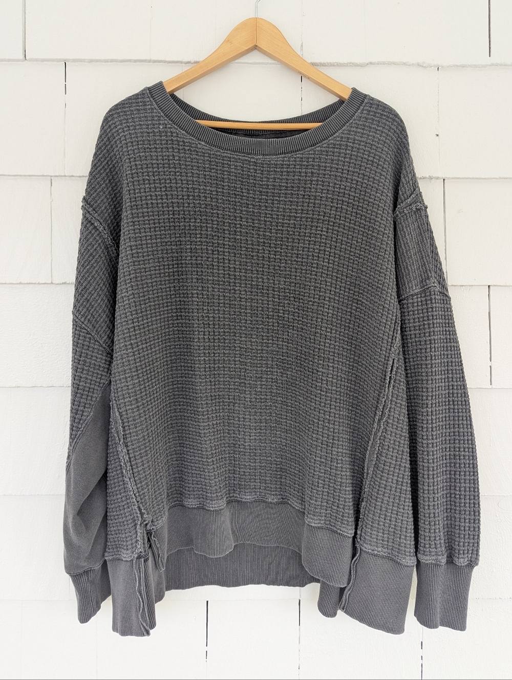 American Eagle Gray Big Hug Waffle Crewneck Sweatshirt Size Medium